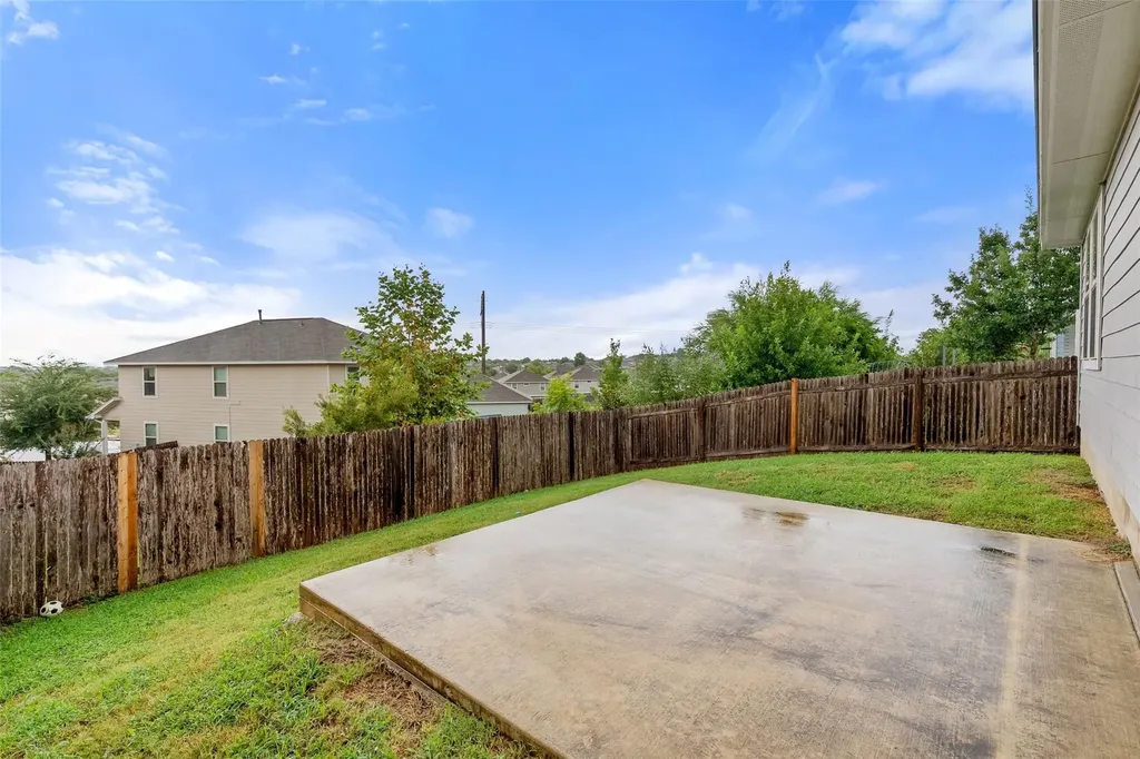557 Twisted Oaks Lane Buda TX 78610