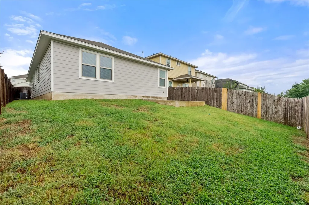 557 Twisted Oaks Lane Buda TX 78610