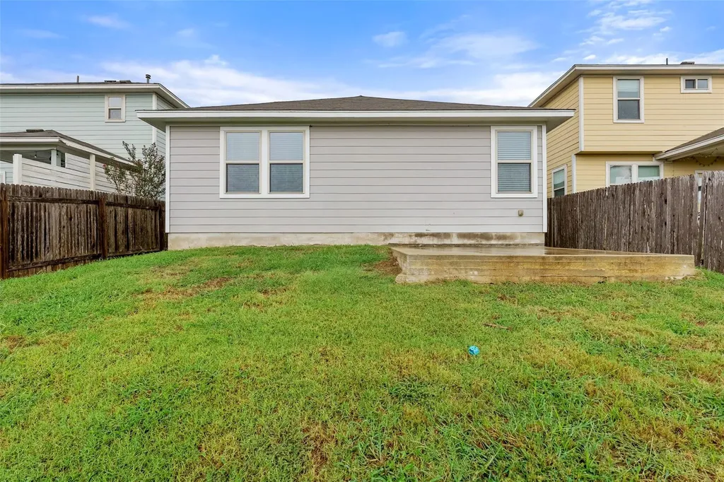557 Twisted Oaks Lane Buda TX 78610