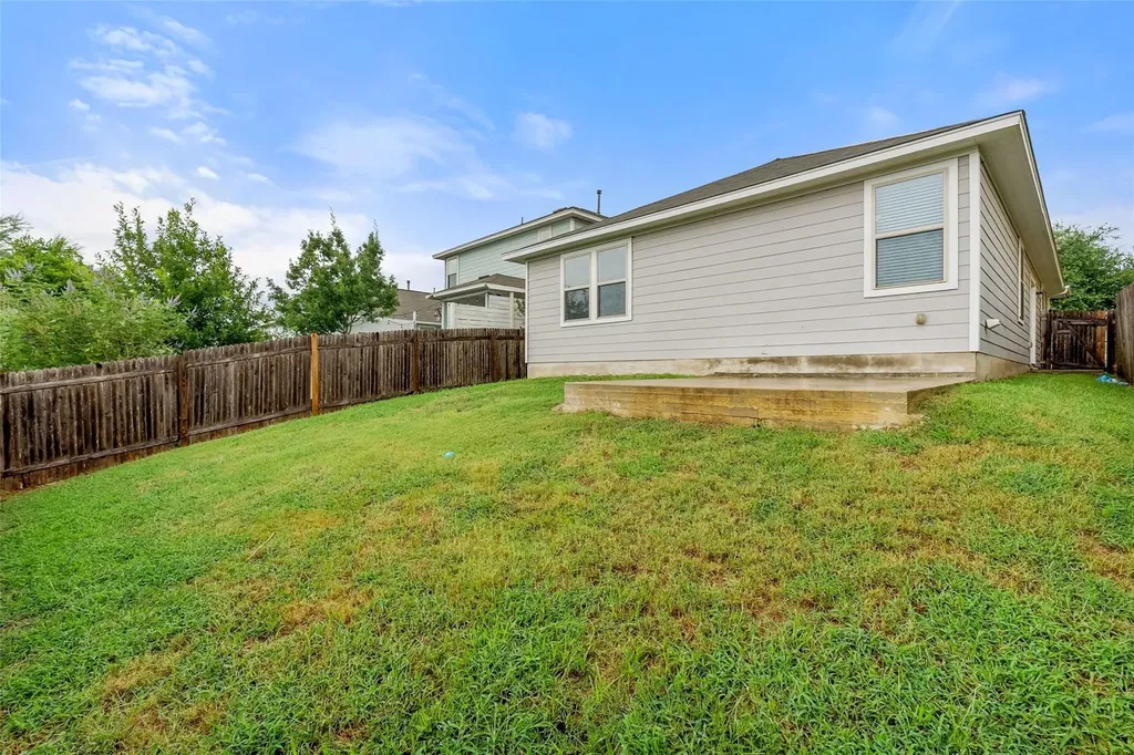 557 Twisted Oaks Lane Buda TX 78610
