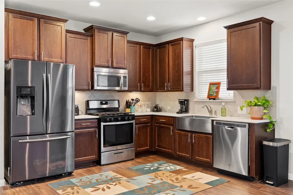 557 Twisted Oaks Lane Buda TX 78610