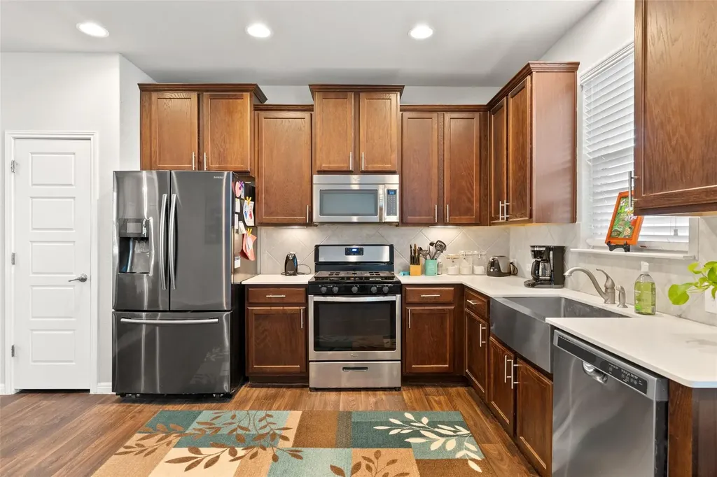 557 Twisted Oaks Lane Buda TX 78610
