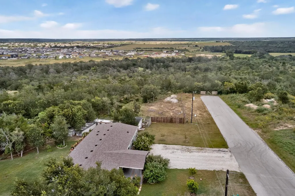 693 Santa Teresa Road Kyle TX 78640