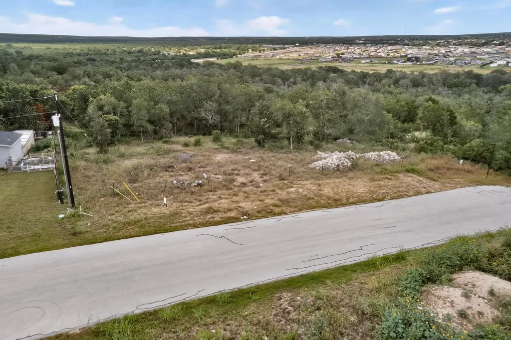 693 Santa Teresa Road Kyle TX 78640
