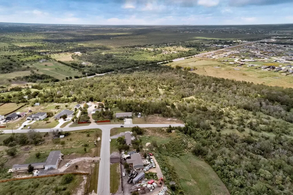 693 Santa Teresa Road Kyle TX 78640