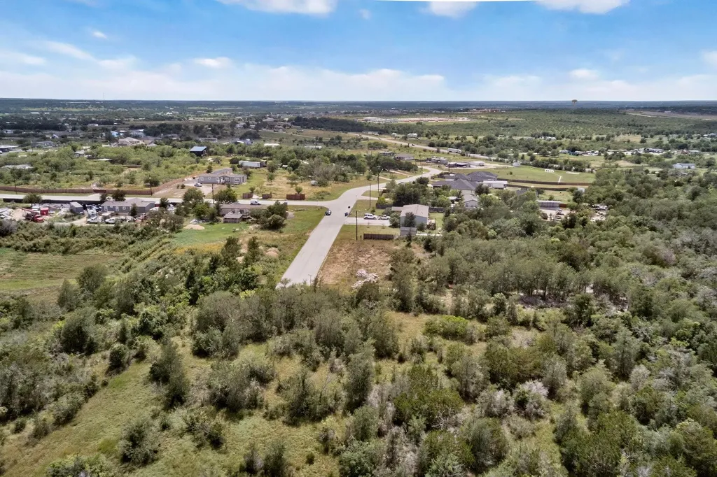 693 Santa Teresa Road Kyle TX 78640