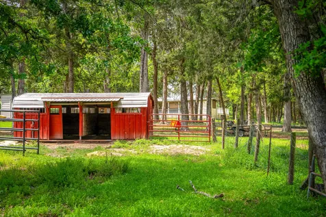 1055 Beech Crest Dr Drive New Ulm TX 78950