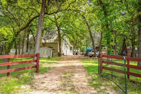 1055 Beech Crest Dr Drive New Ulm TX 78950