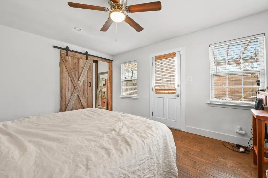1005 Daphne Court Austin TX 78704