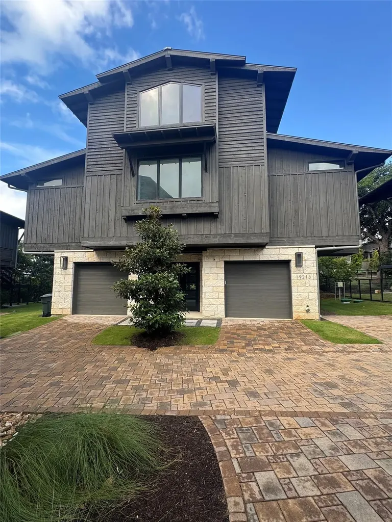 19213 Lost Tree Boulevard Spicewood TX 78669
