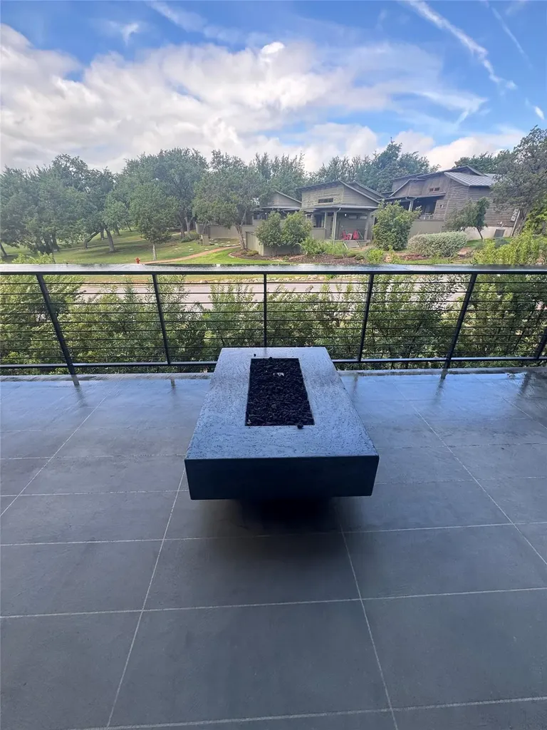 19213 Lost Tree Boulevard Spicewood TX 78669