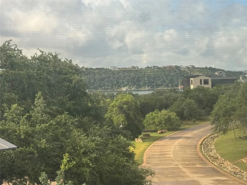19213 Lost Tree Boulevard Spicewood TX 78669