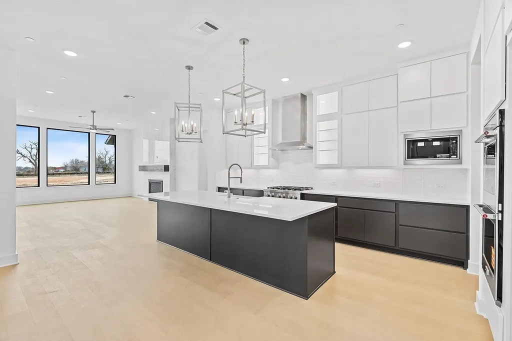 2385 Lineage Lane Leander TX 78641