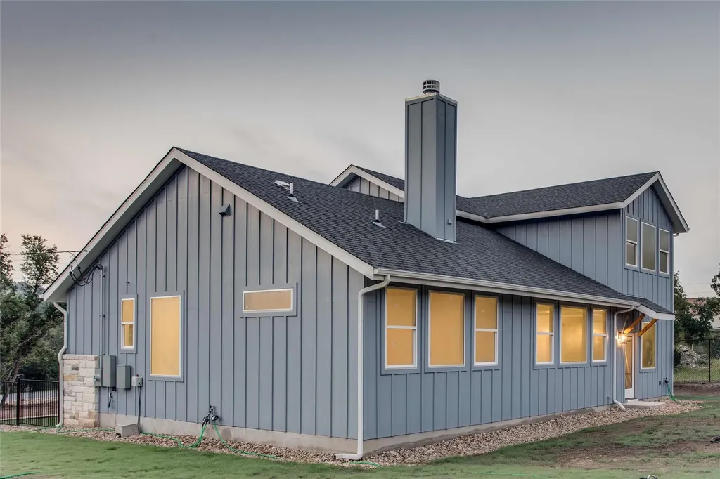 21907 Shotts Drive Spicewood TX 78669