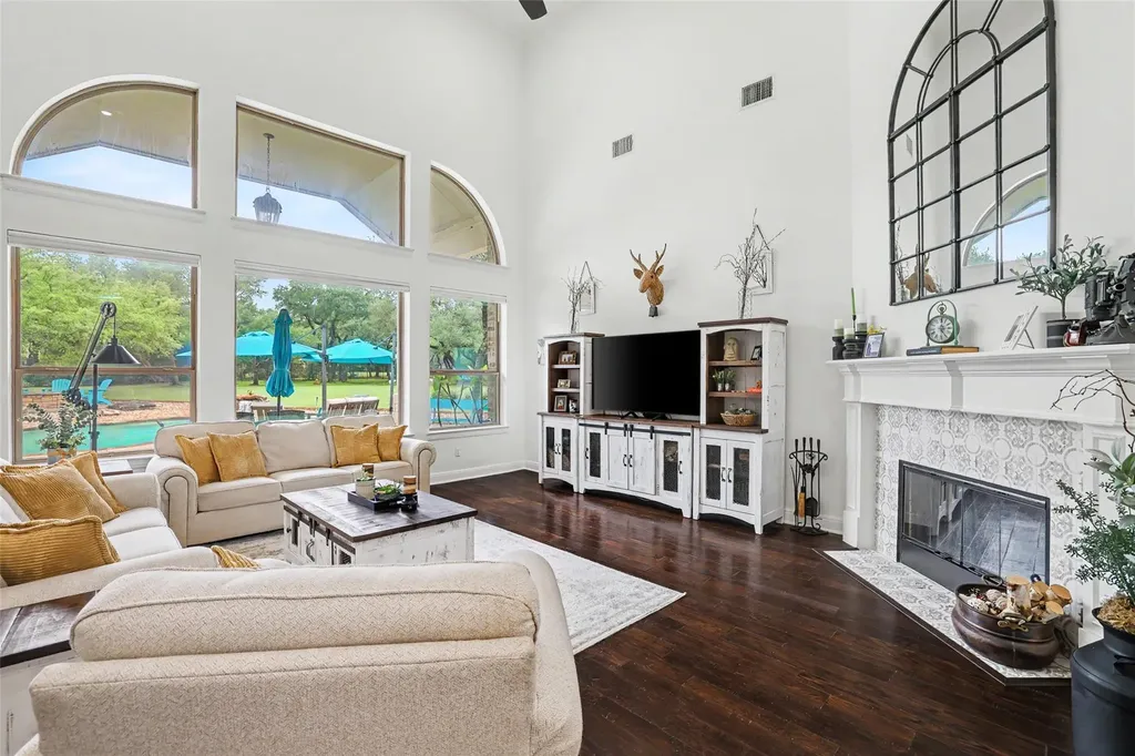 213 Vista Lane Georgetown TX 78633