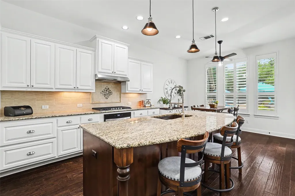 213 Vista Lane Georgetown TX 78633