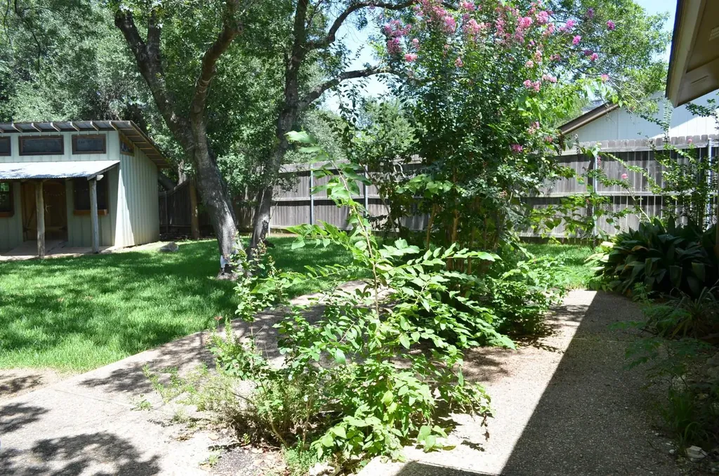 12800 Stepping Stone Cove Austin TX 78727
