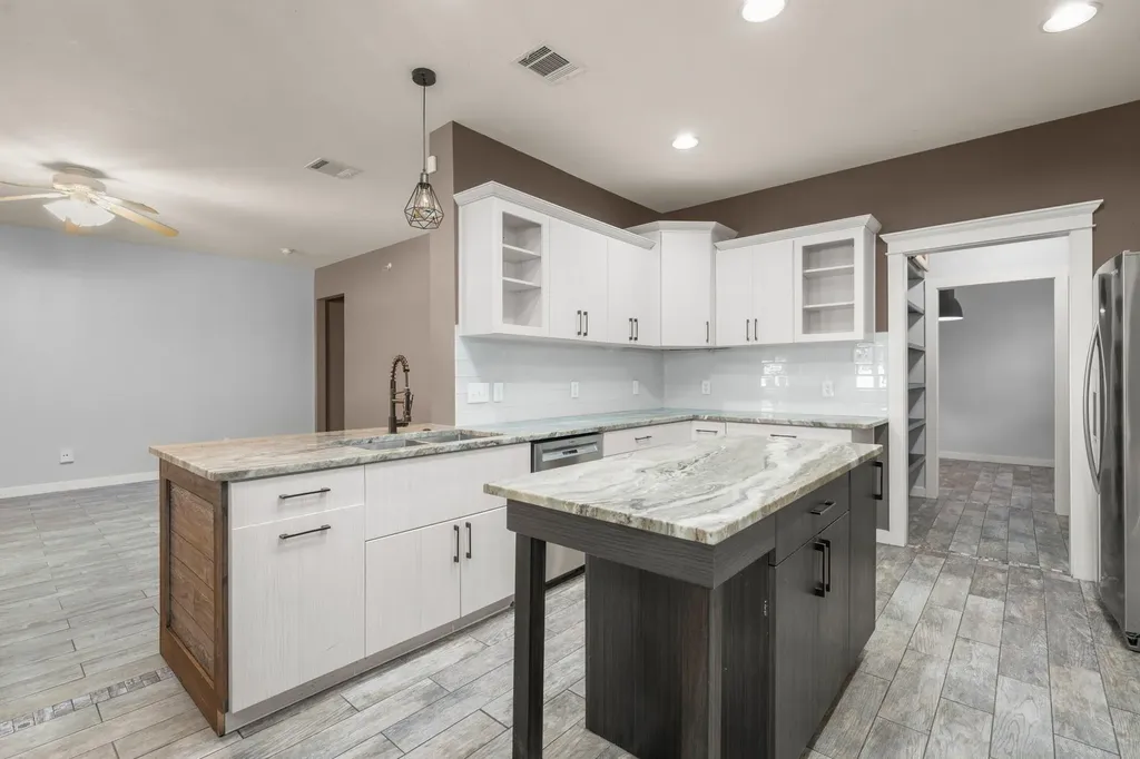 411 Olmos Drive Leander TX 78641