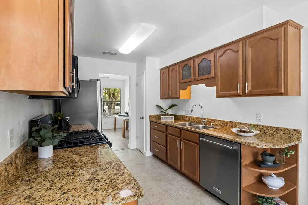 12101 Missel Thrush Court Austin TX 78750