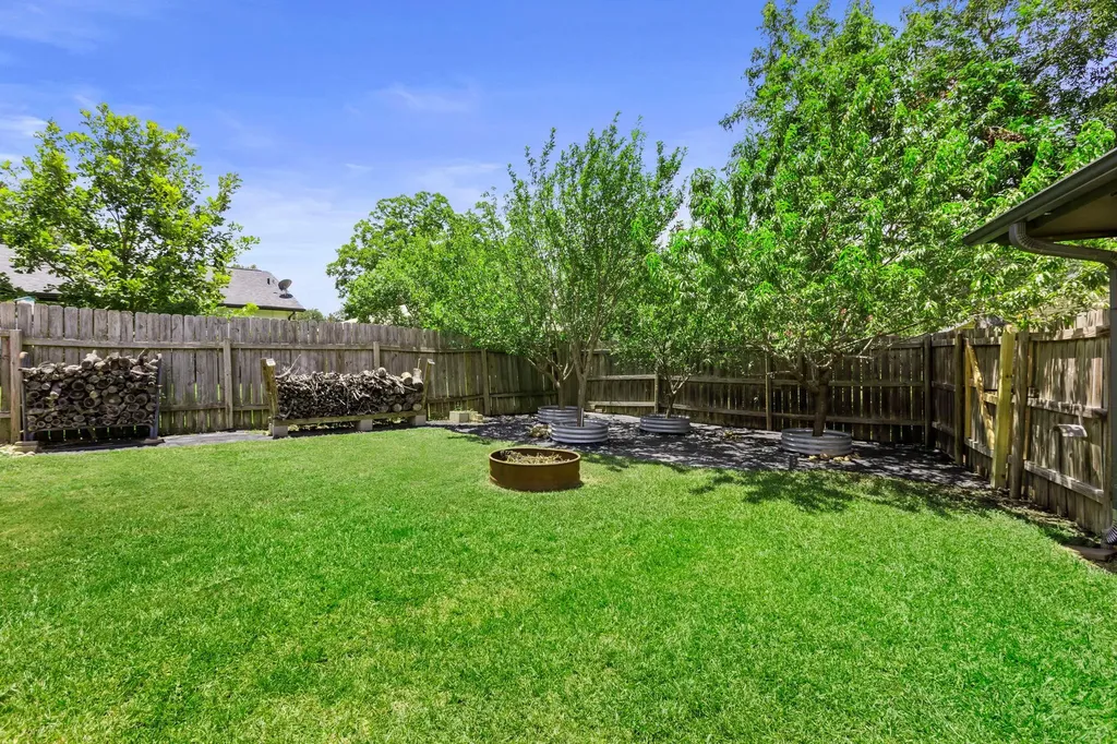 12101 Missel Thrush Court Austin TX 78750