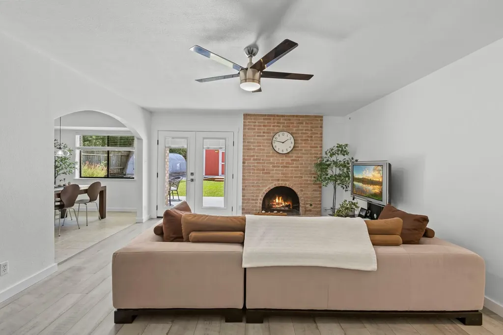 12101 Missel Thrush Court Austin TX 78750