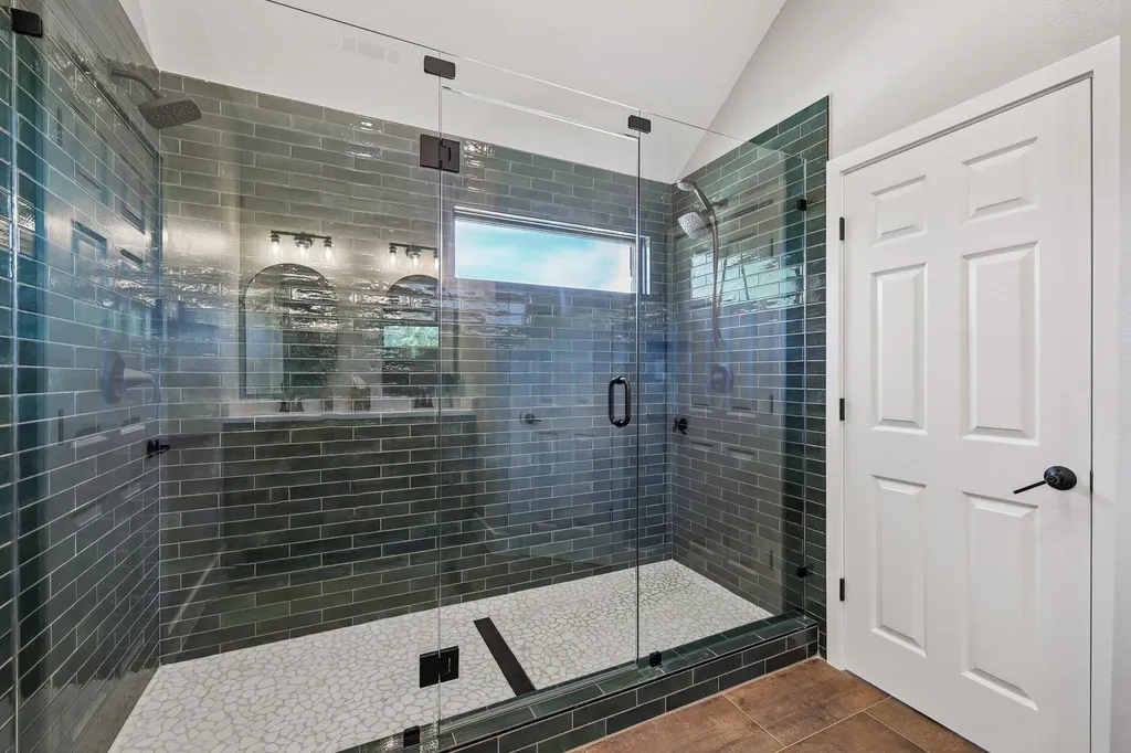 136 Thoroughbred Trace Liberty Hill TX 78642