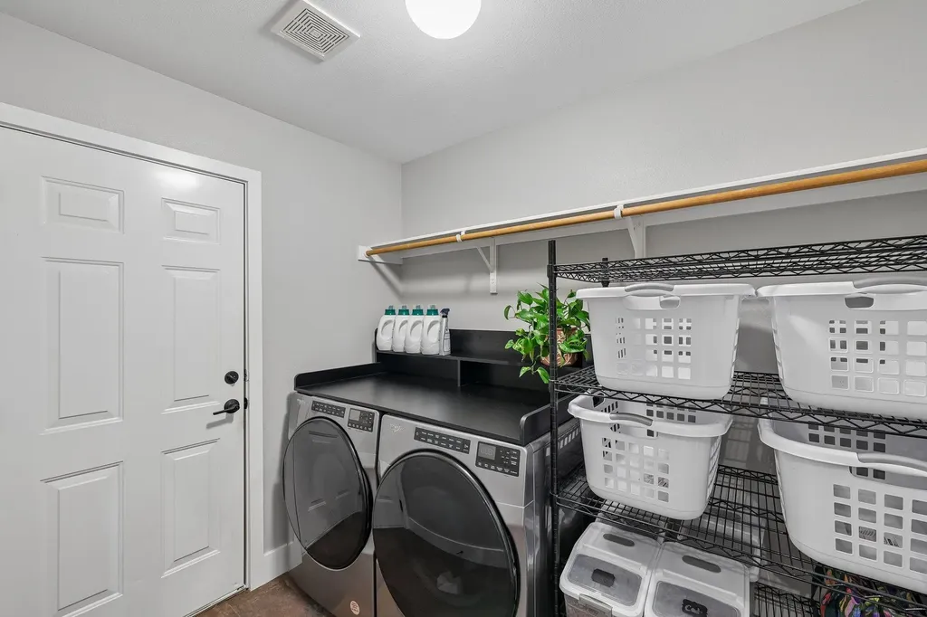 136 Thoroughbred Trace Liberty Hill TX 78642