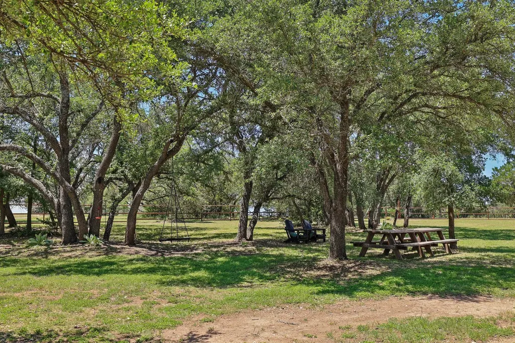 136 Thoroughbred Trace Liberty Hill TX 78642