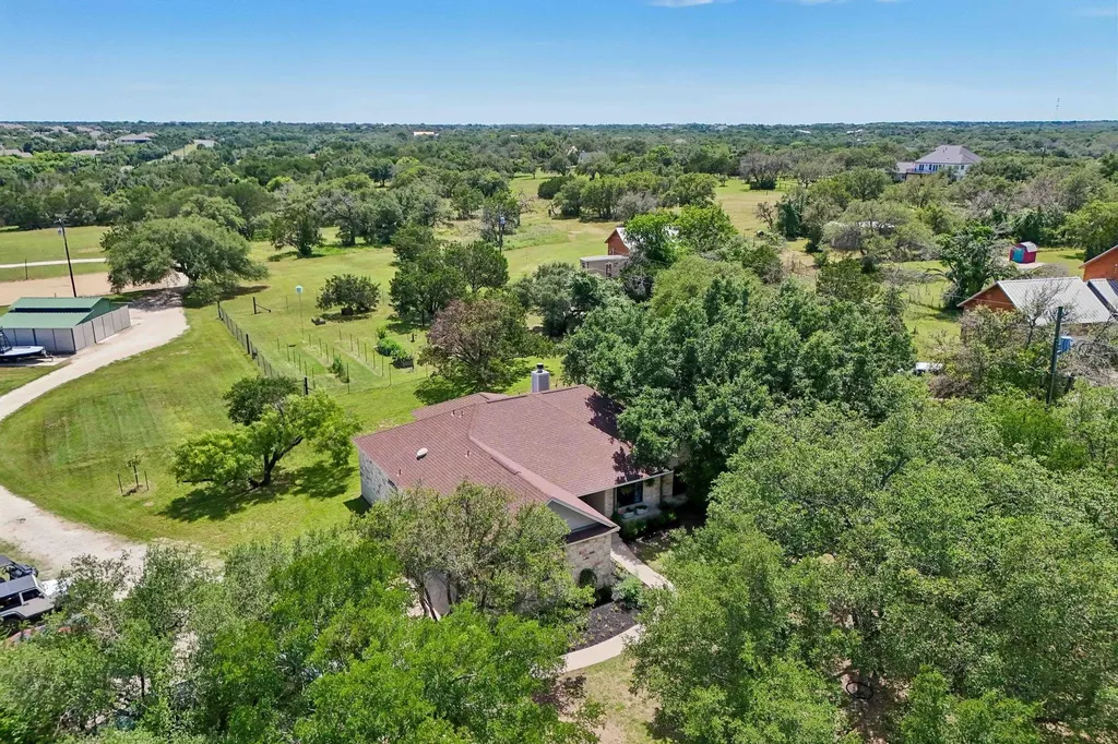 136 Thoroughbred Trace Liberty Hill TX 78642