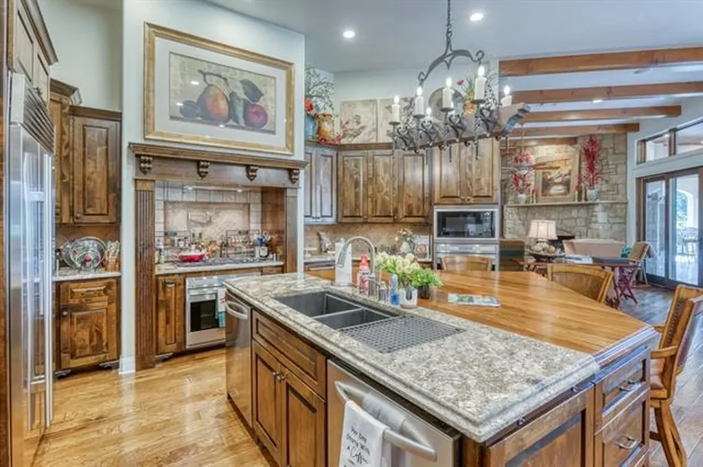 104 Orange Plume Horseshoe Bay TX 78657