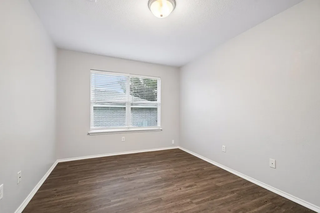 205 Cavalry Trail Elgin TX 78621