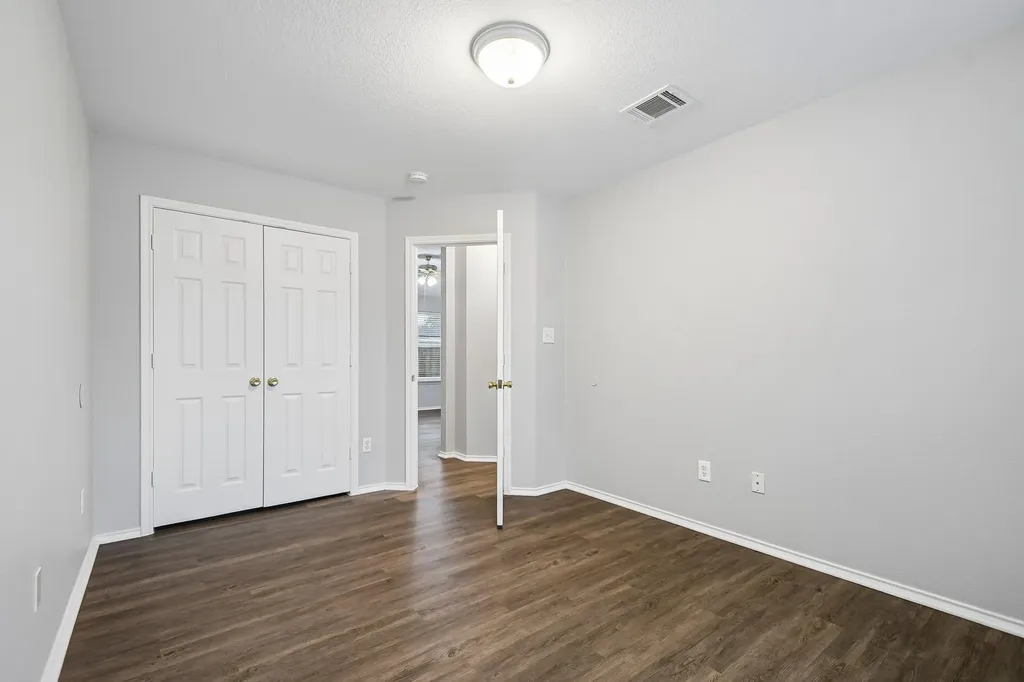 205 Cavalry Trail Elgin TX 78621