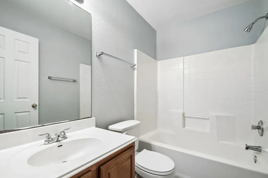 205 Cavalry Trail Elgin TX 78621