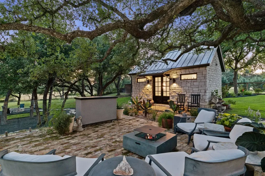 599 Dario Drive Dripping Springs TX 78620
