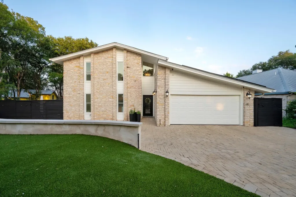 1813 Crooked Lane Austin TX 78741
