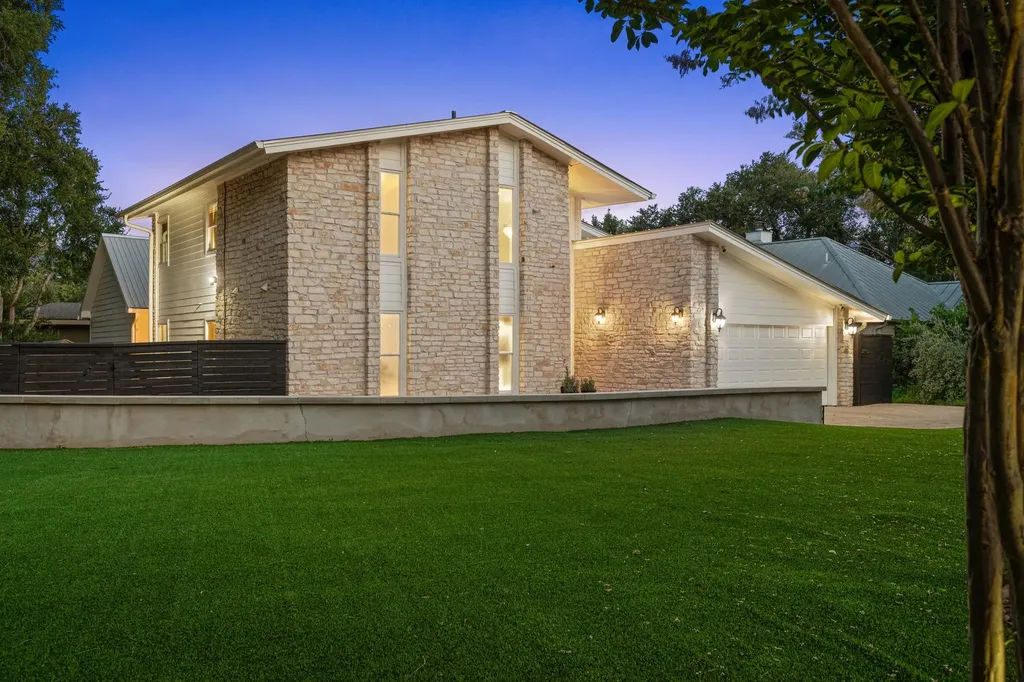 1813 Crooked Lane Austin TX 78741