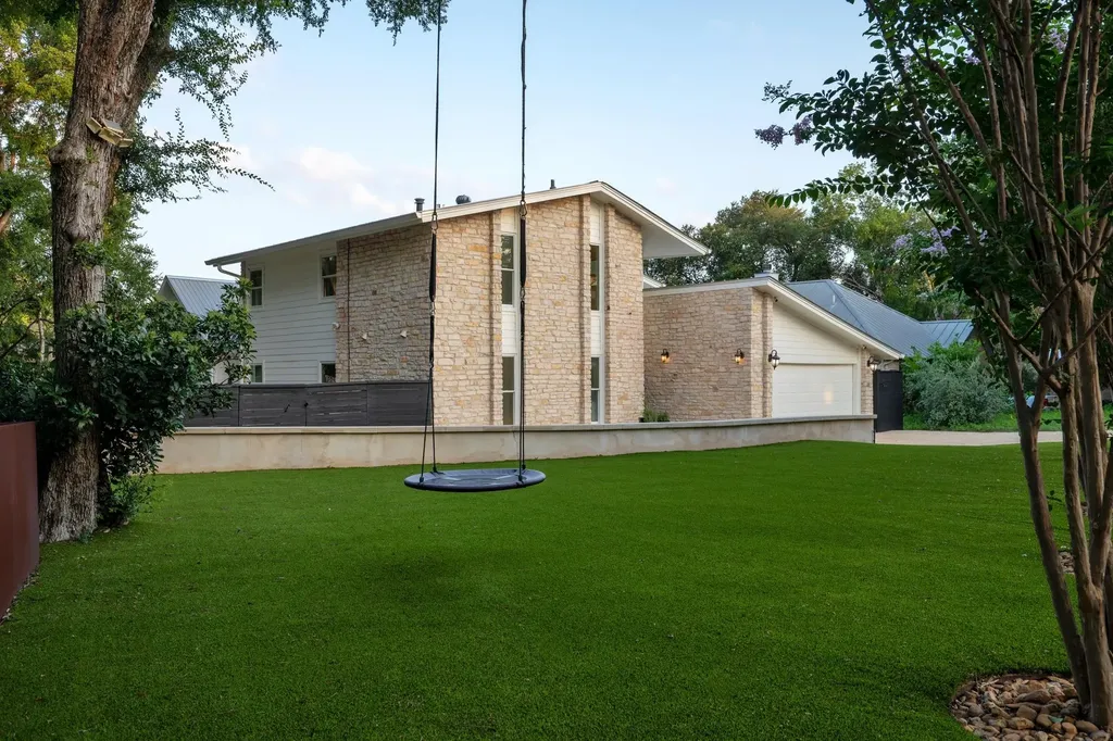 1813 Crooked Lane Austin TX 78741