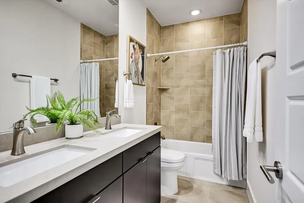 2807 Del Curto Road Austin TX 78704