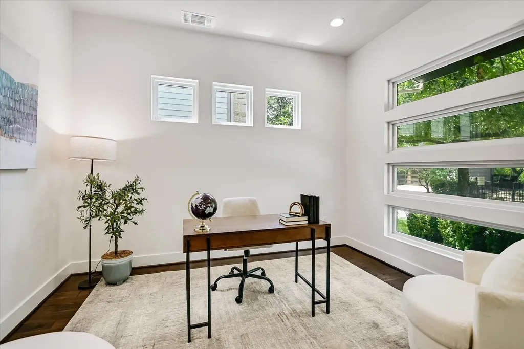 2807 Del Curto Road Austin TX 78704