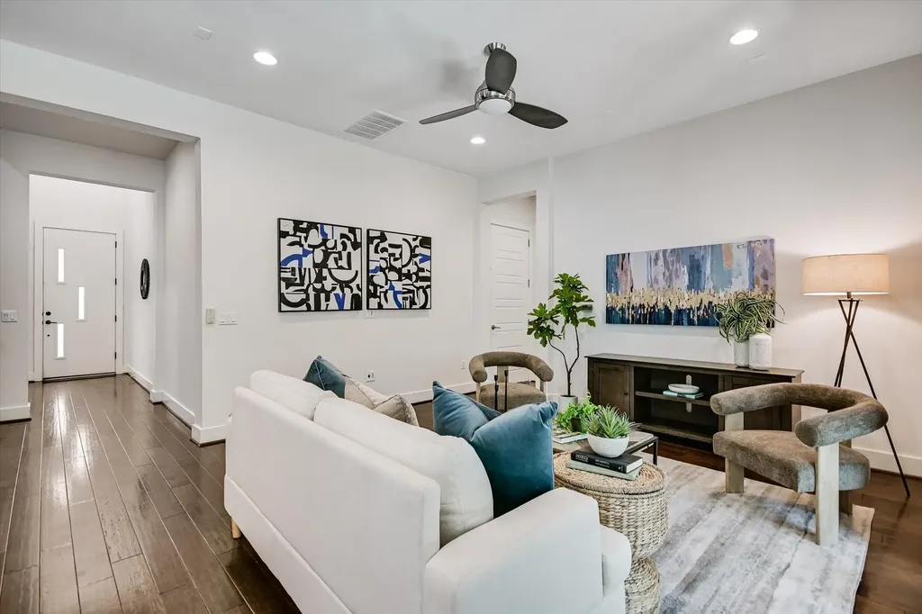 2807 Del Curto Road Austin TX 78704