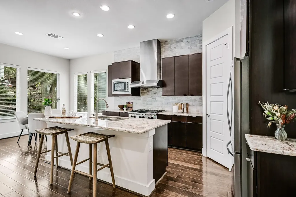 2807 Del Curto Road Austin TX 78704
