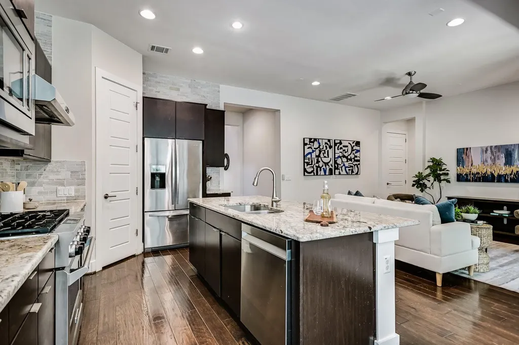 2807 Del Curto Road Austin TX 78704