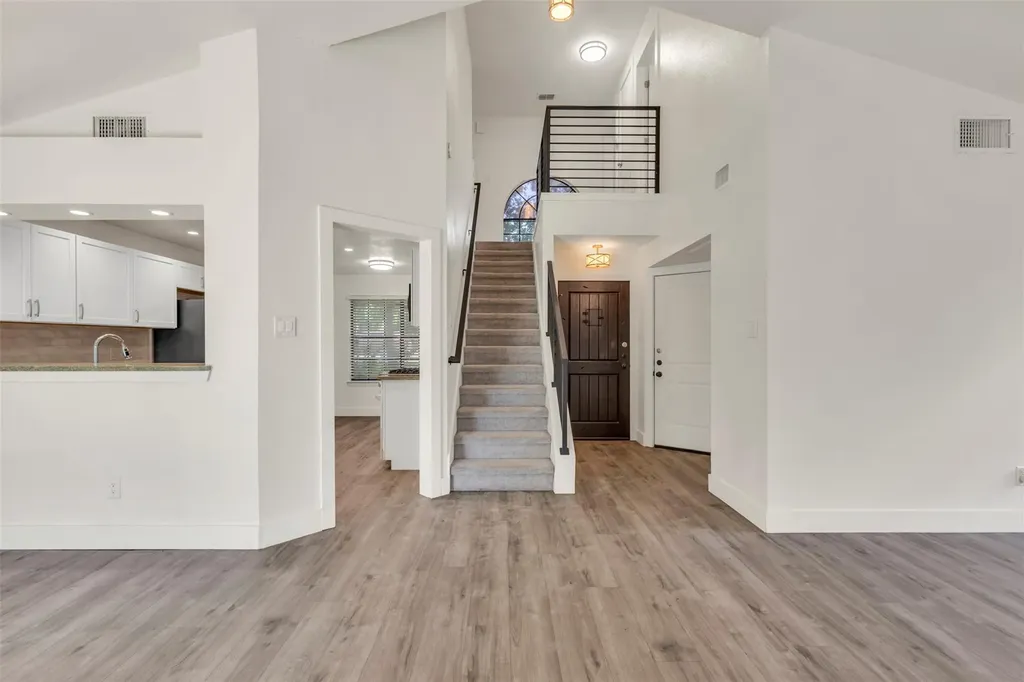 12312 Yarmont Way Austin TX 78753