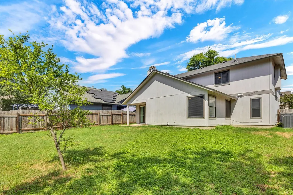 12312 Yarmont Way Austin TX 78753