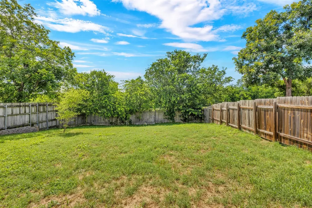 12312 Yarmont Way Austin TX 78753