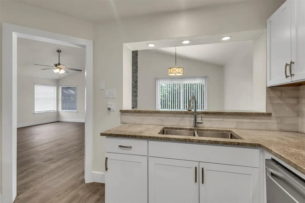 12312 Yarmont Way Austin TX 78753