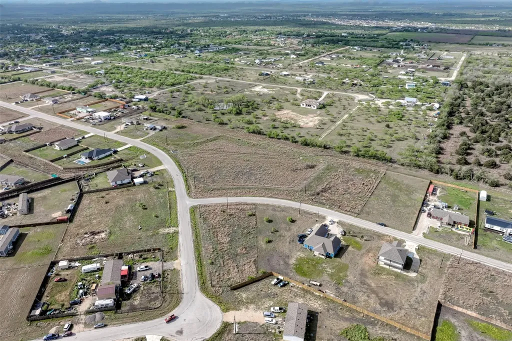256 Bianca Circle Del Valle TX 78617