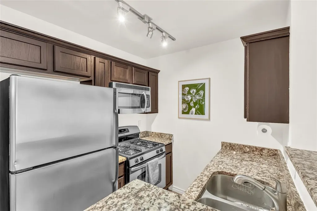 1307 Norwalk Lane Austin TX 78703
