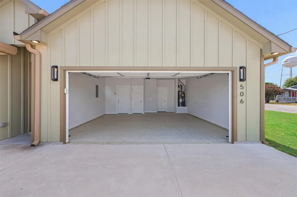 506 N Waco Street Giddings TX 78942