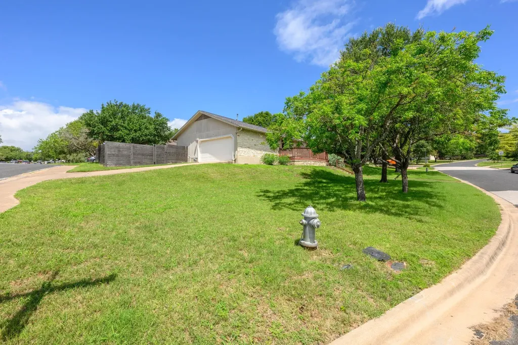 7210 Smokey Hill Road Austin TX 78736